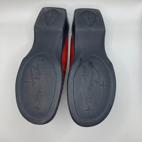 Clarks Red Clogs Slip-Ons size 7.5 M - Picture 7 of 9